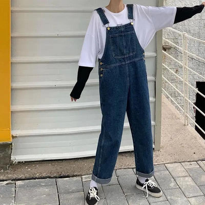 Jeans-Latzhose in großer Oversize-Größe
